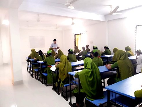 Midwifery students attending a classroom lecture